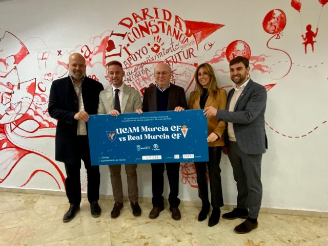 El Ayuntamiento de Murcia dona 6.000 euros de la recaudación del partido solidario disputado por el Real Murcia y el UCAM Murcia CF - 1, Foto 1