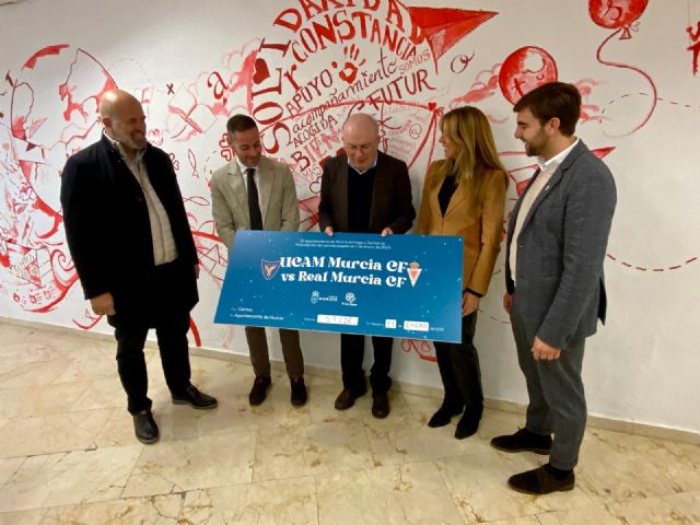 El Ayuntamiento de Murcia dona 6.000 euros de la recaudación del partido solidario disputado por el Real Murcia y el UCAM Murcia CF - 3, Foto 3
