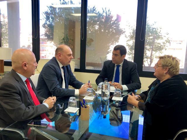 Fomento ofrecerá en 2020 ayudas para garantizar la movilidad de las personas con discapacidad - 1, Foto 1