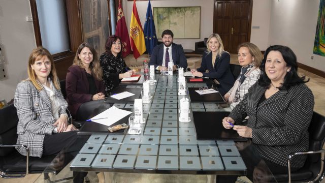 El Gobierno regional reivindica la financiación autonómica y la llegada del AVE como asuntos capitales para que las empresas incrementen sus índices de productividad - 1, Foto 1