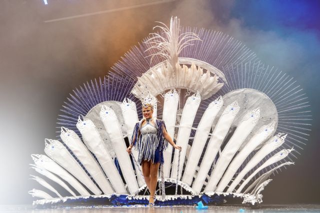 Pigmentos mágicos logra el primer premio del Concurso de Trajes de Papel - 2, Foto 2