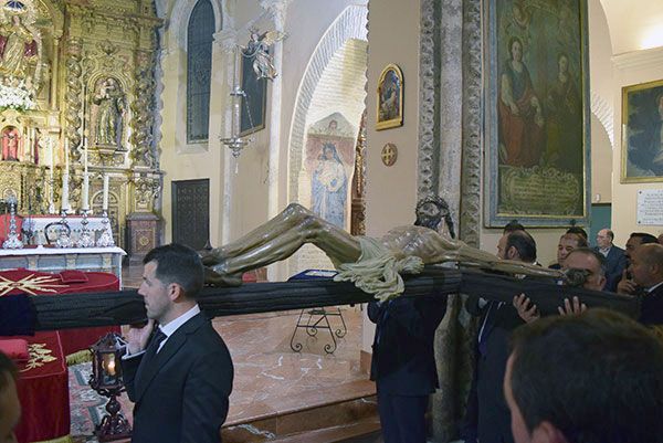 Solemne Vía crucis del Señor del Buen Fin en Alcalá del Río - 4, Foto 4