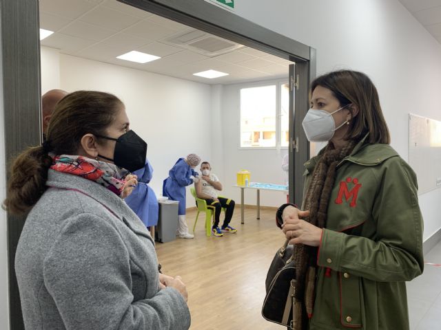Las personas con discapacidad de Águilas reciben la vacuna contra el COVID - 1, Foto 1
