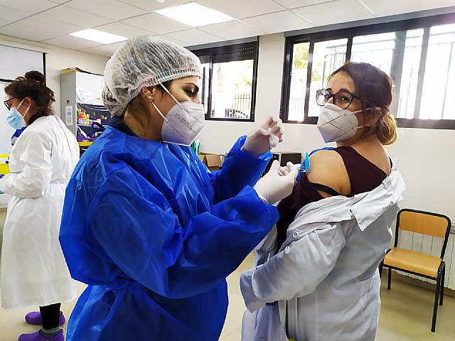 Vacunación completada en los centros de día y ocupacionales de Cieza - 1, Foto 1