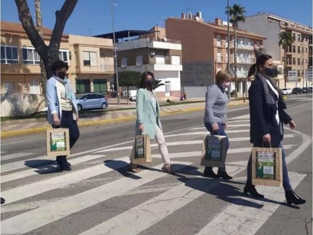 El Ayuntamiento de Puerto Lumbreras concede más de sesenta ayudas directas a comercios minoristas del municipio - 1, Foto 1