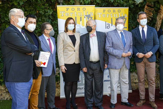 Foro tertulia La Luz con la participación del diplomático Inocencio Arias - 1, Foto 1