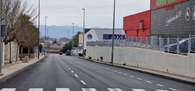 El Ayuntamiento de Lorca finaliza los trabajos de reasfaltado en la calle Sierra del Madroño, conexión entre Carretera de Granada con Camino Viejo del Puerto - 2, Foto 2