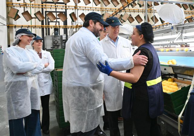 López Miras destaca el compromiso de Feijóo para evitar la asfixia de nuestros productores y garantizar un futuro más prometedor para el campo español - 2, Foto 2