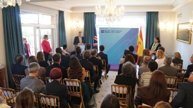 La Consejer�a de Educaci�n recibe el galard�n 'UKSpain British Council Awards' por la implantaci�n del Programa Educativo Biling�e, Foto 2