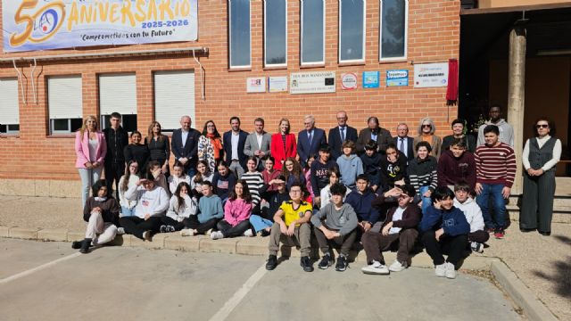 El consejero de Educaci�n participa en el 50 aniversario del IES Luis Manzanares de Torre Pacheco, Foto 2