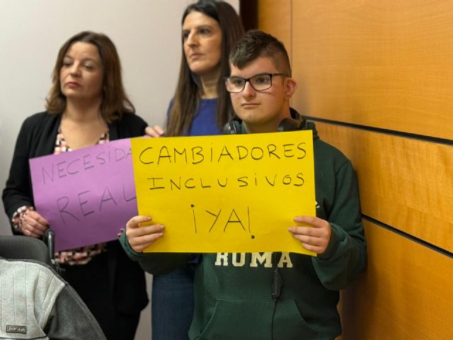 El PSOE exige la instalación de cambiadores inclusivos en Murcia para garantizar un derecho básico a personas con discapacidad - 2, Foto 2