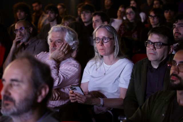 La artista islandesa R�r� convierte el arte en ariete en defensa del Medio Ambiente, Foto 2