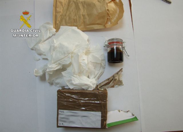 La Guardia Civil desarticula una organización criminal dedicada al cultivo y envío de sustancias estupefacientes a Reino Unido - 5, Foto 5