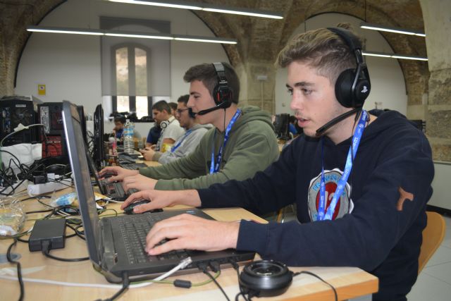 Trescientos jóvenes disfrutan de la Teleco LAN Party - 1, Foto 1