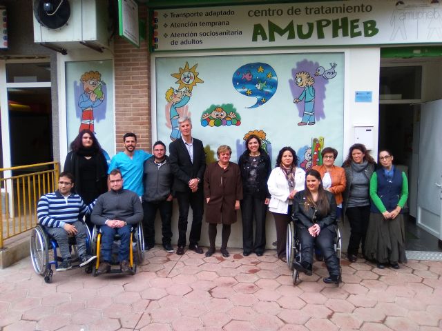 Sanidad continúa colaborando con la asociación de padres e hijos con Espina Bífida para atender a más de 2.200 pacientes - 1, Foto 1