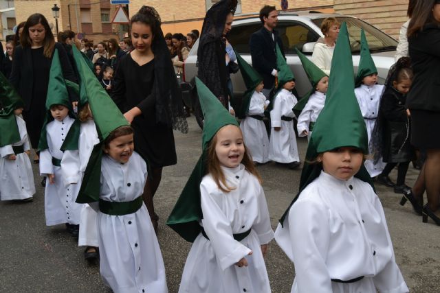 Alumnos del colegio San Pedro Apóstol trasladan en procesión la talla de San Juan - 1, Foto 1