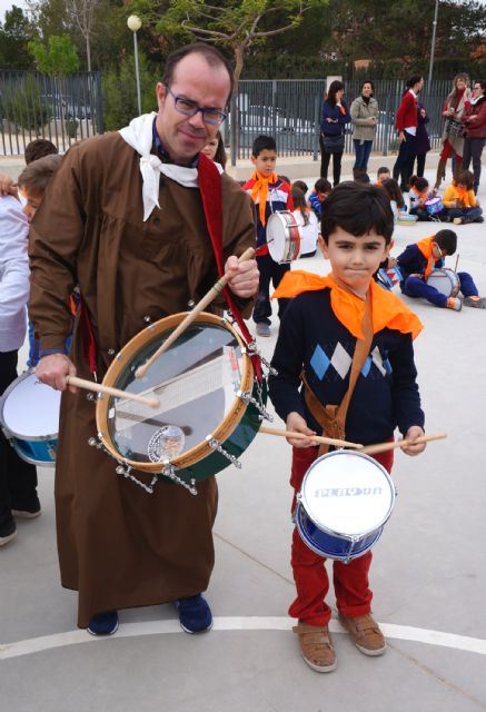 Las Torres de Cotillas calienta motores para su tamborada en el colegio Joaquín Cantero - 3, Foto 3