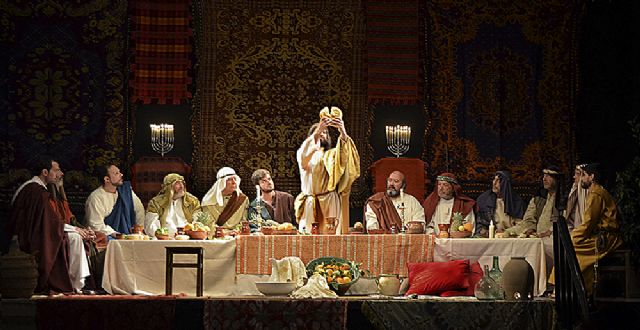 Un centenar de vecinos y vecinas de Lorquí recrean las últimas horas de Cristo - 1, Foto 1