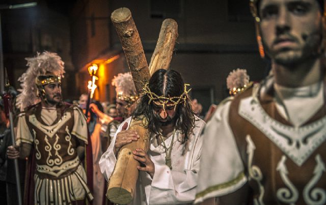 Un centenar de vecinos y vecinas de Lorquí recrean las últimas horas de Cristo - 2, Foto 2