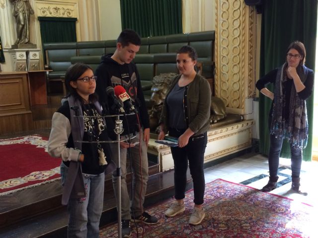 Recibidos en el Ayuntamiento los alumnos franceses del programa de intercambio del IES Infanta Elena - 3, Foto 3