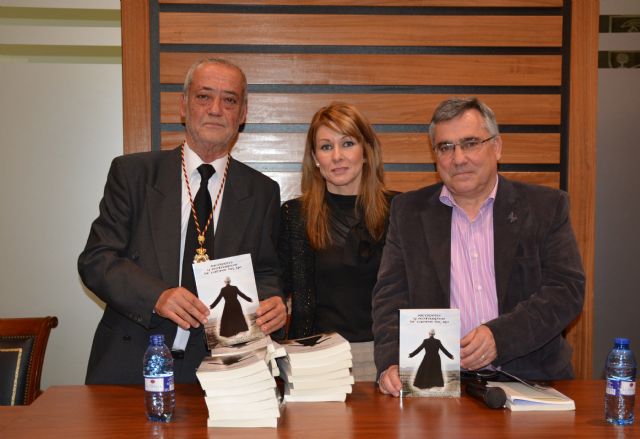 El ayuntamiento acoge la presentación del libro “Sacerdotes y Seminaristas de Campos del Río” - 1, Foto 1