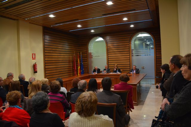 El ayuntamiento acoge la presentación del libro “Sacerdotes y Seminaristas de Campos del Río” - 2, Foto 2
