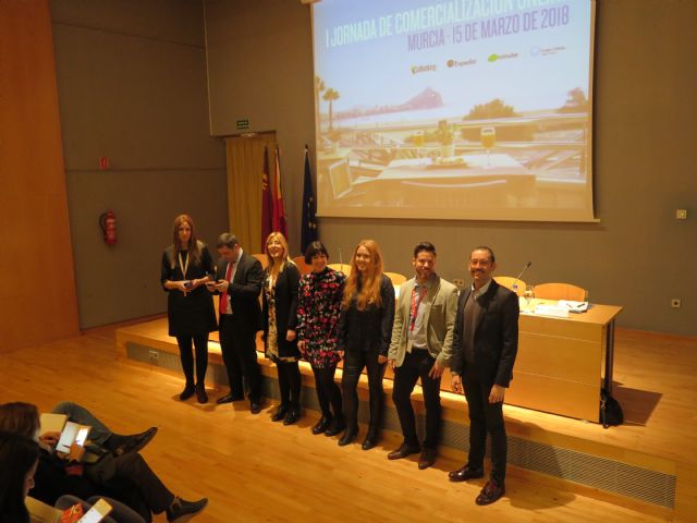 Turismo organiza una jornada para impulsar la venta 'on line' de alojamientos y actividades turísticas en la Región - 1, Foto 1