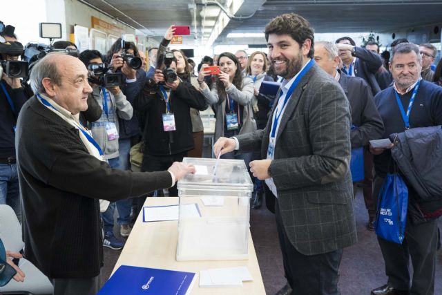 López Miras defiende que la solución a los problemas de la Región solo la pone el PP y presenta un Código Ético para renovar nuestro compromiso con la política honesta y sincera - 1, Foto 1