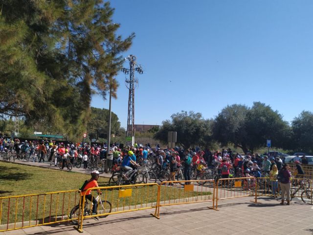 El Día de la Bicicleta reúne a unos 350 participantes - 2, Foto 2