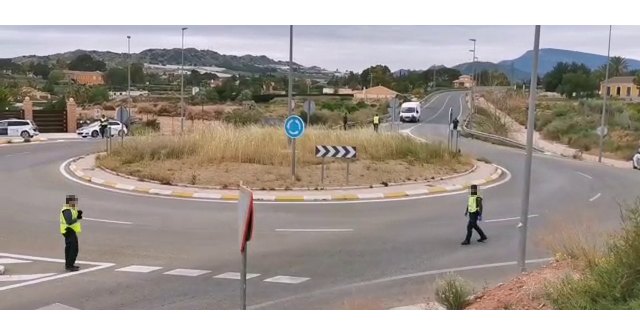 La Guardia Civil de la Región de Murcia despliega un amplio dispositivo en las carreteras regionales en el marco del estado de alarma, Foto 1