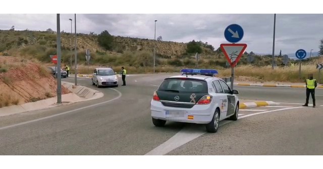 La Guardia Civil de la Región de Murcia despliega un amplio dispositivo en las carreteras regionales en el marco del estado de alarma, Foto 5