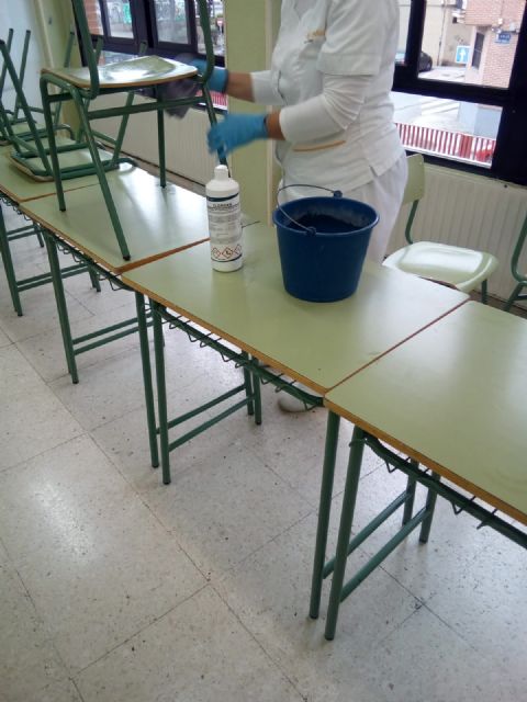 Educación intensifica las labores de limpieza y desinfección en los centros durante el periodo de aislamiento - 3, Foto 3