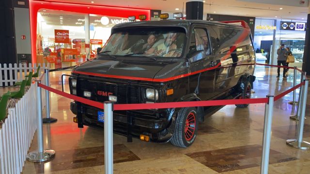 Nueva Condomina celebra el Día del Padre con una exposición de los coches más famosos del cine - 3, Foto 3