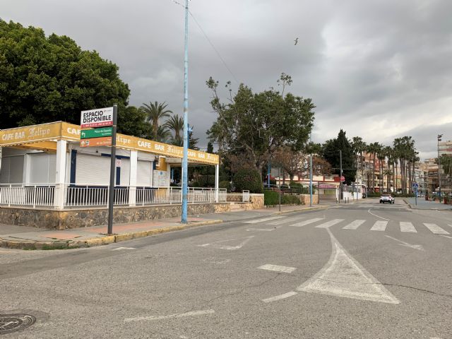 Salen a licitación pública los establecimientos de las plazas Antonio Cortijos y Alfonso Escámez - 1, Foto 1