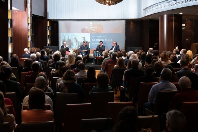 El proyecto Wine & Books de Eurostars Hotel Company reúne a Carmen Mola en Madrid - 2, Foto 2