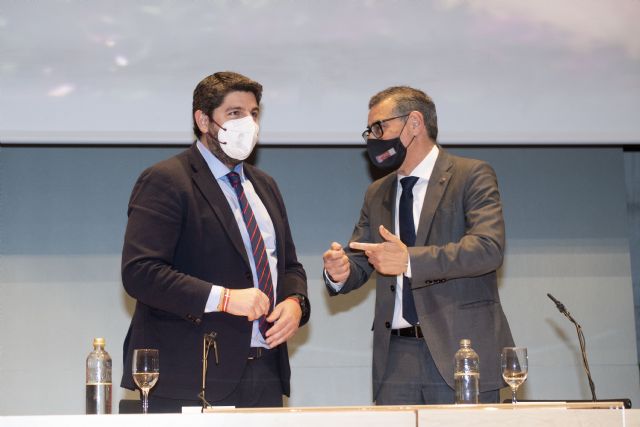 López Miras felicita a José Luján por su merecido respaldo como nuevo rector y destaca su gran labor para adaptar la UMU a la pandemia - 2, Foto 2