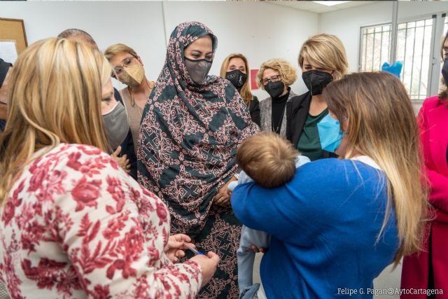 La primera dama de Mauritania, referente de la lucha contra el autismo infantil, visita ASTUS con la alcaldesa - 1, Foto 1