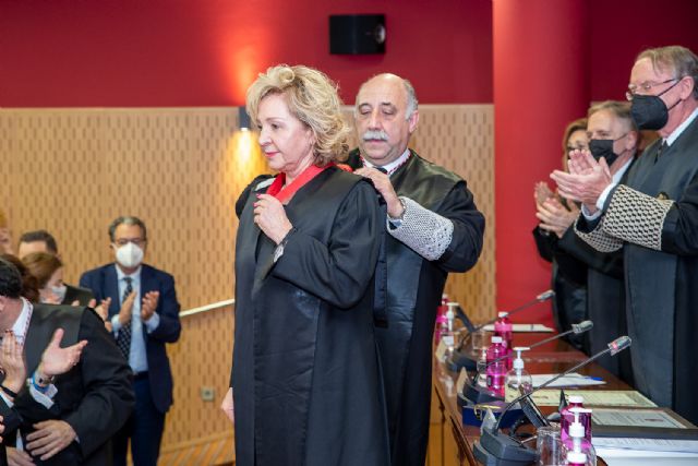 El Colegio de Abogados de Murcia entrega las medallas de Oro y Plata a los letrados con 50 y 25 años de ejercicio profesional - 1, Foto 1