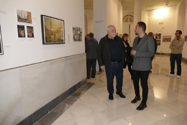 Díaz Burgos hace un recorrido fotográfico por la vida de su abuelo en su nueva exposición - 1, Foto 1