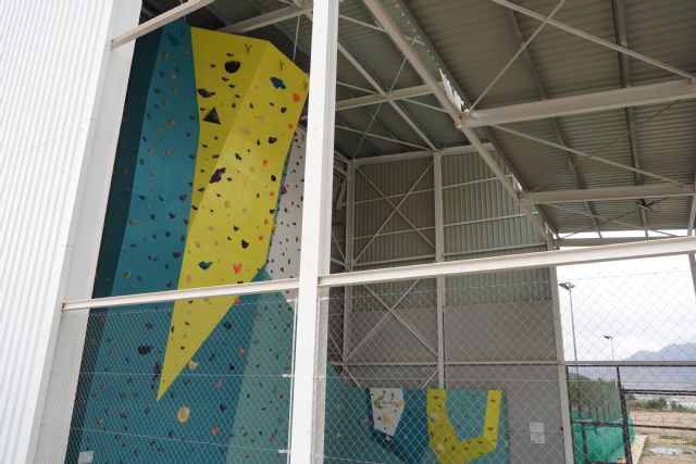 Comienzan las obras para la instalación de iluminación en el rocódromo municipal - 1, Foto 1