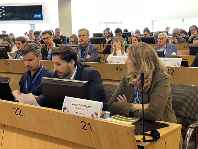 SOS Rural alerta en Bruselas de que la mala alimentación enferma a los europeos y hunde a nuestros agricultores - 2, Foto 2