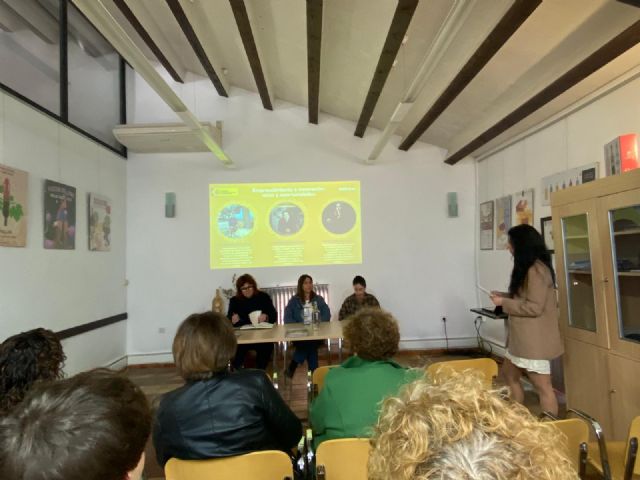 Bullas acoge la jornada La Vuelta a la Espa&ntilde;a Rural y reconoce la labor de la mujer agricultora - 3, Foto 3