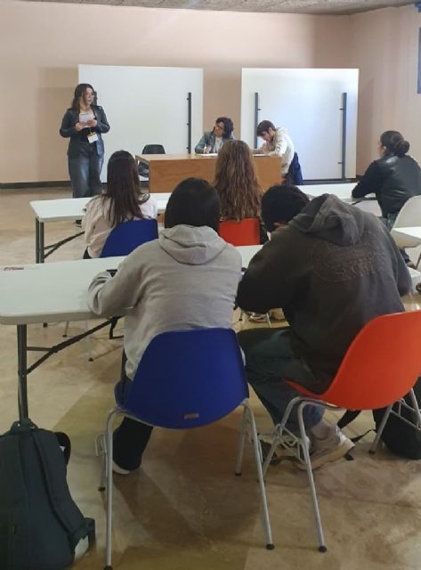 M�s de 140 estudiantes de 27 centros educativos participan en la und�cima liga de debate de Bachillerato 'Aprende a debatir', Foto 2
