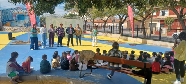 Jerónimo y Avileses estrena zona de juegos infantil renovada y arbolado en su colegio - 2, Foto 2