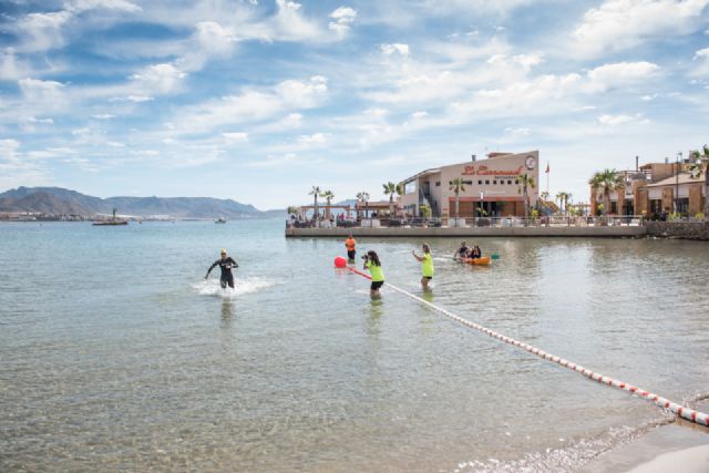 Éxito de participación en la primera travesía a nado por las aguas de la Bahía de Mazarrón - 4, Foto 4
