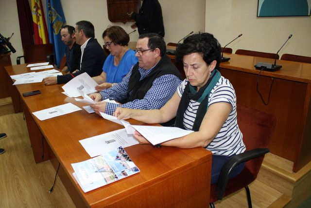 Las Asociaciones de Vecinos de nuestras pedanas firmn un convenio de colaboracin con el Ayuntamiento de Alhama, Foto 3