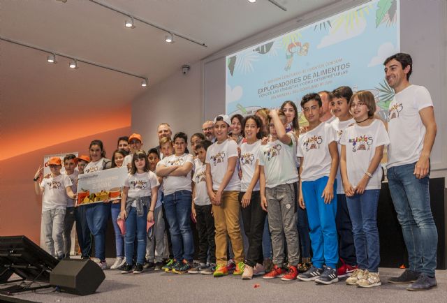 Consum entrega al CEIP Los Molinos de Murcia el 2° premio de su Concurso de Cuentos - 1, Foto 1