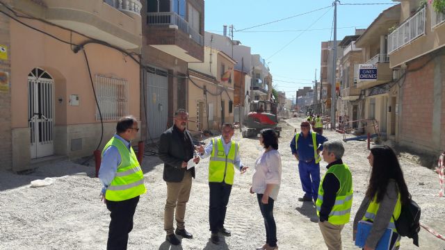 La mejora integral en las calles de Santa Quiteria, que supone una inversión de 837.921,95 € incluye la renovación de 238 acometidas domiciliarias, 4.631 m2 de aceras y 54 farolas Led - 2, Foto 2