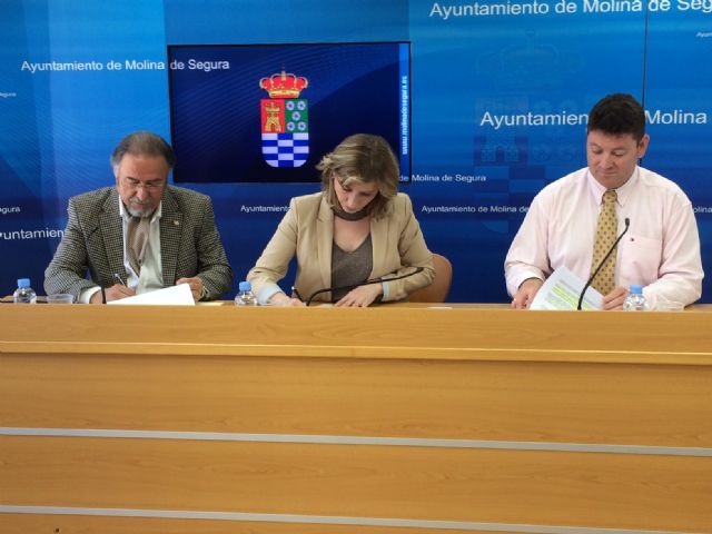 El Ayuntamiento de Molina de Segura y la mercantil  Área de Servicio Las Salinas firman un convenio de patrocinio y mecenazgo para acondicionar la conexión de Altorreal con la carretera RM-A5 y la autovía A-30 - 2, Foto 2