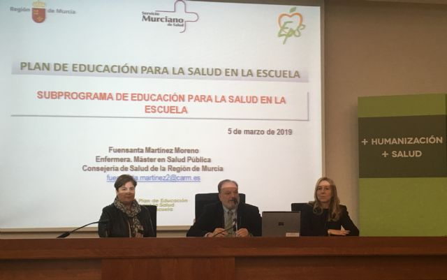 Los enfermeros destinados al programa escolar mejoran su formación para trabajar en los colegios - 1, Foto 1